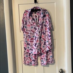 Butterfly Print Women's Pajama Set